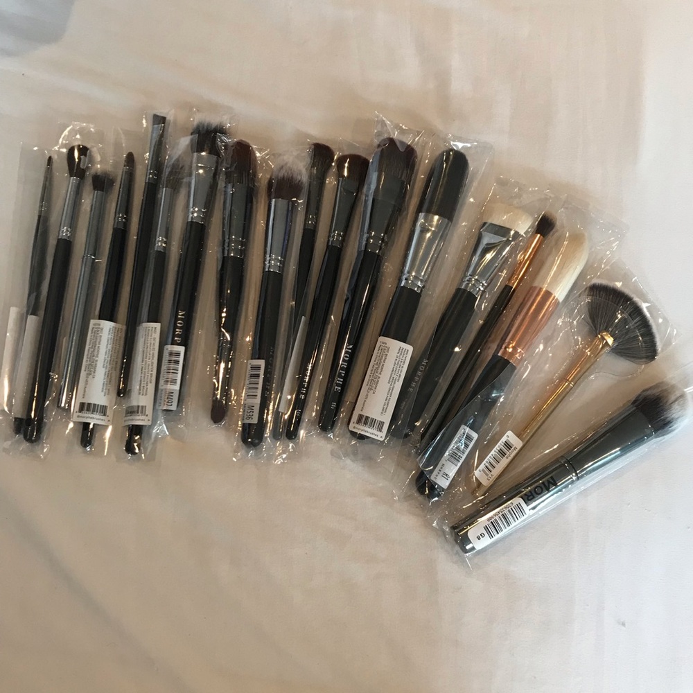 Bundle of 18 NEW Morphe Brushes